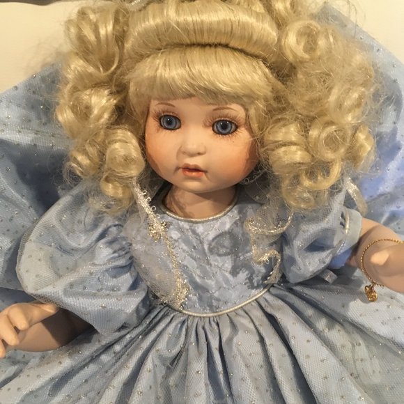 Vintage Marie Osmond Millennial Angel Doll - Picture 4 of 14